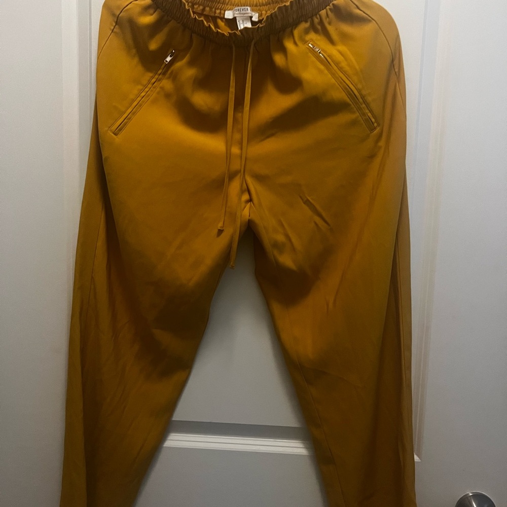 Forever 21 Canary Womens Pants Size Medium